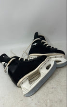 Load image into Gallery viewer, Elite 77 Unisex Kids White And Black Lace-Up Hockey Ice Skates Size 11