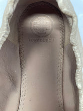 Load image into Gallery viewer, Authentic Tory Burch Womens Melinda Metallic Gold-Tone Ballet Flats Sz 8 Damaged