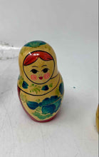 Load image into Gallery viewer, Set Of 8 Pcs Matryoshka Russian Hand Painted Floral Print Nesting Dolls