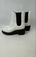 Load image into Gallery viewer, Stuart Weitzman Womens Norah White Black Leather Chelsea Boots Size 8.5 C