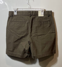 Load image into Gallery viewer, Banana Republic Mens Green Slash Pockets Button Front Chino Shorts Size 31
