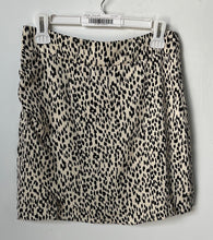 Load image into Gallery viewer, Bebe Womens Beige And Black Leopard Print Flat Front Back Zip Mini Skirt Size 6