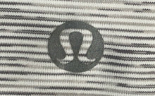 Load image into Gallery viewer, Lululemon Womens Gray Striped Wunder Under 7/8 Tight Compression Leggings Size 2