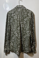 Load image into Gallery viewer, Express Mens Green Leaf Print Long Sleeve Slim Fit Button-Up Shirt Size Medium