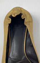 Load image into Gallery viewer, Authentic Tory Burch Womens Reva Gold-Tone Leather Ballet Flats Size 6.5 Worn