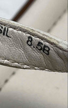 Load image into Gallery viewer, Coach Womens Jessica White Leather Flat Thong Sandals Size 8.5B