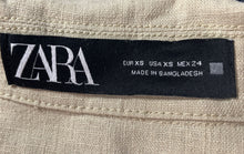 Load image into Gallery viewer, Zara Womens Khaki Sleeveless Collared Pockets Button Front Vest Size XS