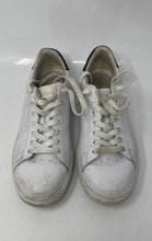 Load image into Gallery viewer, Authentic Tory Burch Womens Howell Court White Sneaker Shoes Sz 8M Stained Dirty