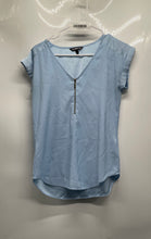 Load image into Gallery viewer, Express Womens Light Blue Short Sleeve V-Neck Front Zip Blouse Top Size XS