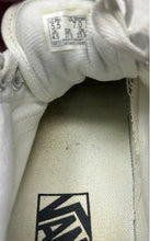 Load image into Gallery viewer, Vans Unisex Old Skool Off The Wall White Lace-Up Sneaker Shoes Size M 5.5 W 7
