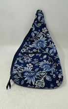 Load image into Gallery viewer, Vera Bradley Womens Tropics Tapestry Blue Floral Zipper Sling Backpack