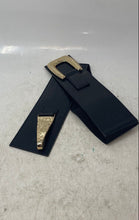 Load image into Gallery viewer, Vince Camuto Womens Black Gold Tone Hammered Buckle Designer Belt