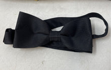 Load image into Gallery viewer, Mens Black Formal Bow Tie And Adjustable Strap Cummerbund Accessory Set