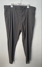 Load image into Gallery viewer, Tommy Hilfiger Mens Gray Flat Front Straight Leg Dress Pants Size 40/32