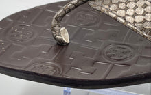 Load image into Gallery viewer, Authentic Tory Burch Womens Thora Gray Leather Flip-Flop Sandals Size 9M Damaged