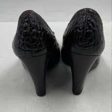 Load image into Gallery viewer, Authentic Tory Burch Womens Dark Brown Leather High Pump Heels Size 6.5M Damaged