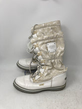 Load image into Gallery viewer, Coach Womens Shaine Q1302 White Signature Leather Insulated Snow Boots Size 6B
