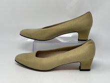 Load image into Gallery viewer, Authentic Salvatore Ferragamo Womens Golden Tone Pump Heels Size 10B Stained