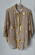 Load image into Gallery viewer, Shein Womens Beige & Gold Foil Print Roll Tab Sleeve Button-Up Shirt Size 6