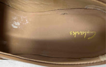 Load image into Gallery viewer, Clarks Womens Brown Beige Round Toe Slip-On Loafer Shoes Size 8M