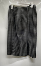 Load image into Gallery viewer, Express Womens Gray Black Houndstooth Back Zip Straight & Pencil Skirt Size 8