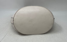 Load image into Gallery viewer, Kelly & Katie Womens Beige White Detachable Strap Lined Top Handle Bag