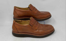 Load image into Gallery viewer, Samuel Hubbard Mens Ivy Legend Light Brown Leather Penny Loafer Shoes Size 9