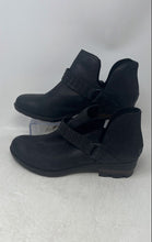 Load image into Gallery viewer, Sorel Womens Lolla II Black Studded Pull-On Ankle Booties Size 9.5