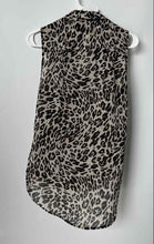 Load image into Gallery viewer, H&M Womens Multicolor Animal Print Sleeveless Button-Front Blouse Top Size 4