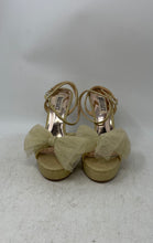 Load image into Gallery viewer, Badgley Mischka Womens Sophie Gold-Tone Bow Block Heel Platform Sandals Size 6.5