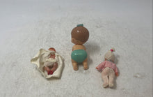 Load image into Gallery viewer, Tomy Hard Plastic Wind-Up Crawling Baby Toy With Two Small Dolls 3 Pieces
