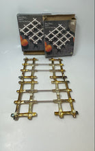 Load image into Gallery viewer, Set Of 2 Pcs Silver Plated Color Bamboo Kitchenware Two Section Trivet