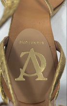Load image into Gallery viewer, Vince Camuto Womens Hilarie Gold-Tone Kitten Heel Strappy Sandals Size 7.5M