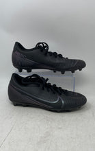 Load image into Gallery viewer, Nike Mens Mercurial Vapor 13 Club MG AT7968-010 Black Sport Soccer Cleats Size 8