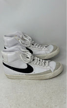 Load image into Gallery viewer, Nike Mens Blazer Mid '77 Vintage White Black Lace-Up Sneaker Shoes Size 9.5