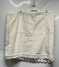 Load image into Gallery viewer, Zara Womens Beige Flat Front Scalloped Guipure Lace Hem Back-Zip Mini Skirt Sz M