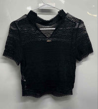 Load image into Gallery viewer, Guess Womens Adelaide Black Floral Lace Short Sleeve Mock Neck Cropped Top Sz M