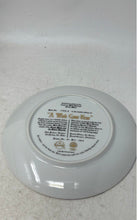 Load image into Gallery viewer, Knowles Walt Disney Snow White A Wish Come True Decorative Collector Plate