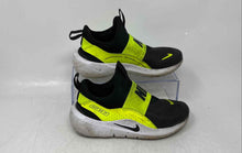 Load image into Gallery viewer, Nike Kids Flex Runner 4 Black Green Slip-On Low Top Running Shoes Size 1Y