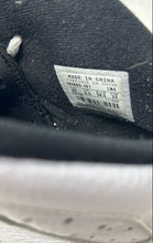 Load image into Gallery viewer, Nike Boys Air Jordan 6 Retro 384665-101 Black White Leather Sneakers Shoes Sz 6Y