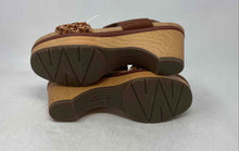 Load image into Gallery viewer, Clarks Collection Womens Seannah Step Brown Woven Platform Sandals Size 7.5M