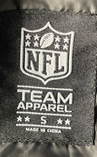 Load image into Gallery viewer, NFL Mens Black Official Shield Gear Hooded Zipper Pockets Puffer Jacket Size S