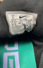 Load image into Gallery viewer, Nike Womens Air Zoom Vomero 16 DA7698-004 Black Lace-Up Running Shoes Size 9