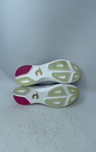 Load image into Gallery viewer, Courser Womens Uno Silver And White Lace-Up Low Top Round Toe Running Shoes Sz 8