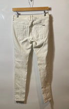 Load image into Gallery viewer, Authentic Burberry Brit Womens White Light Wash Denim Skinny Leg Jeans Size 28