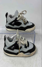 Load image into Gallery viewer, Nike Kids Air Jordan 4 Retro Gray Black Leather Lace-Up Sneaker Shoes Size 5C
