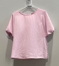 Load image into Gallery viewer, Vince Camuto Womens Rose Round Neck Short Sleeve Blouse Top Size Medium