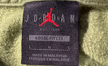 Load image into Gallery viewer, Nike Womens Air Jordan Green Multicolor Brooklyn Fleece Pullover Sweatshirt Sz L