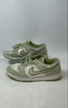 Load image into Gallery viewer, Nike Womens Dunk Low SE DQ7579-300 White And Green Round Toe Sneakers Shoes Sz 9