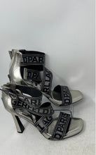 Load image into Gallery viewer, Karl Lagerfeld Paris Womens Careliz Silver Black Open Toe Strappy Sandals Sz 9M